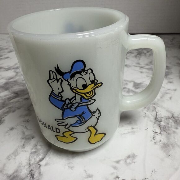 Vintage Anchor Hocking Pepsi Collection Donald Duck Milk Glass Mug - Picture 3 of 5